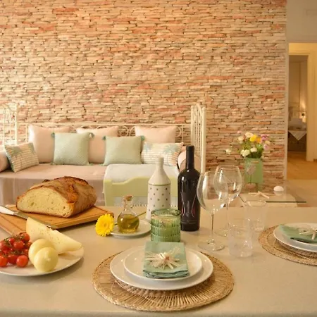 Dimora Sardaro Charme Apartment *